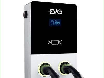 プラグを差して、支払いをして、充電開始。商業施設のゲスト向けの簡単で迅速な急速充電